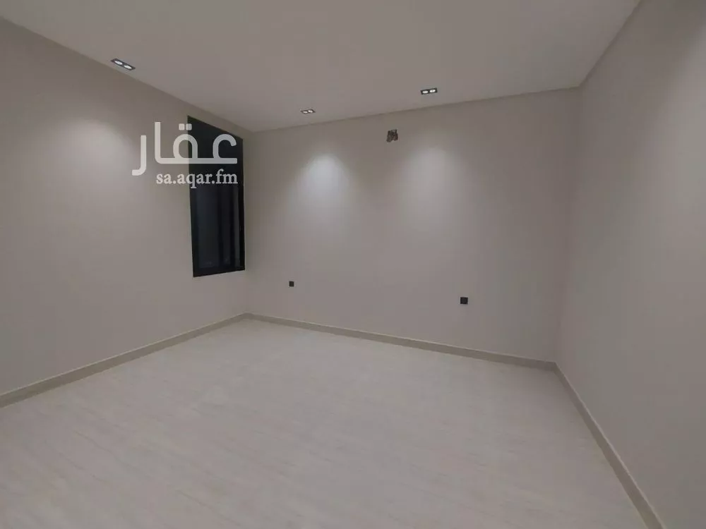 3 bedroom floor in Tuwaiq 10