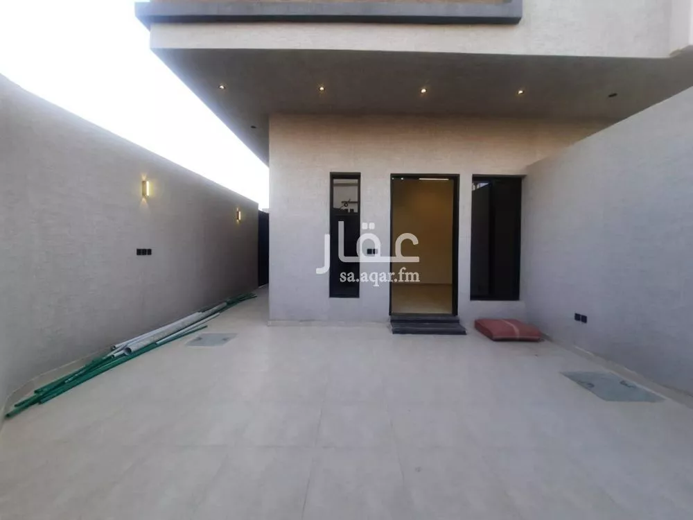 4 bedroom floor in Al Zahrah 2