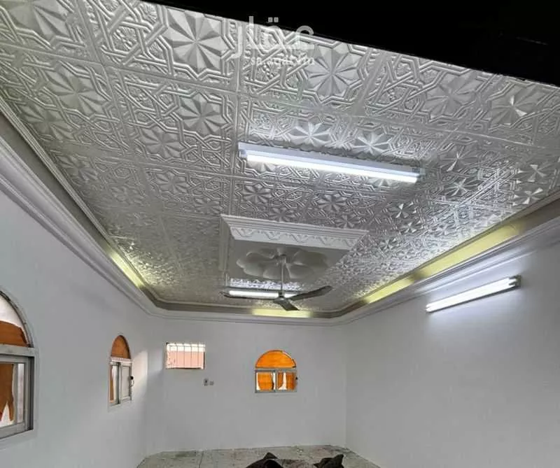4 bedroom floor in Tuwaiq 5