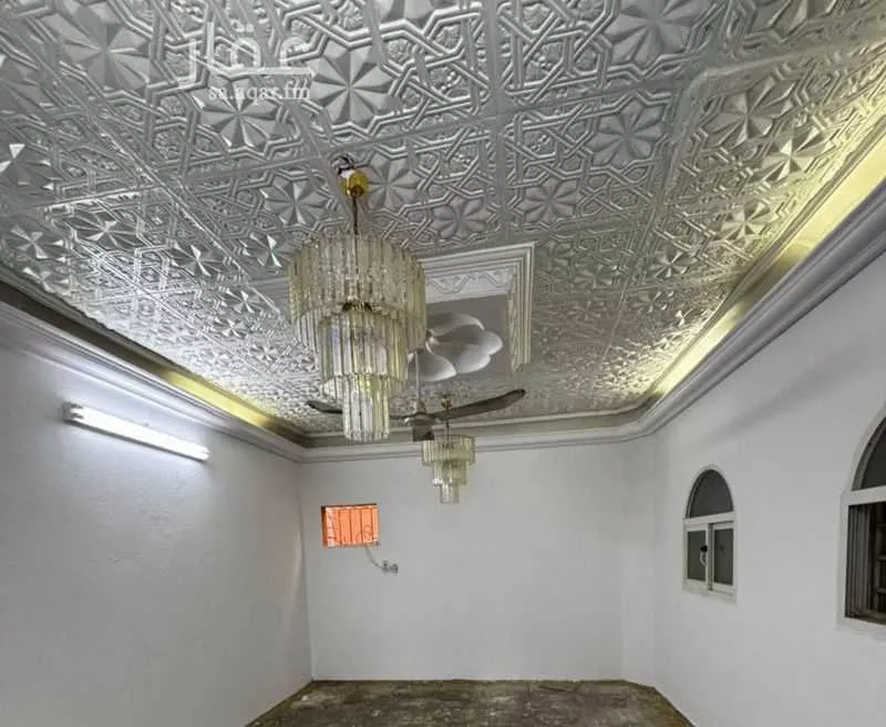 4 bedroom floor in Tuwaiq 7