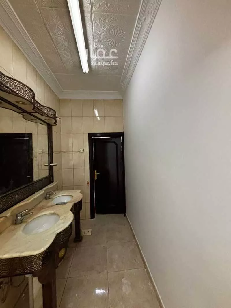 4 bedroom floor in Tuwaiq 10