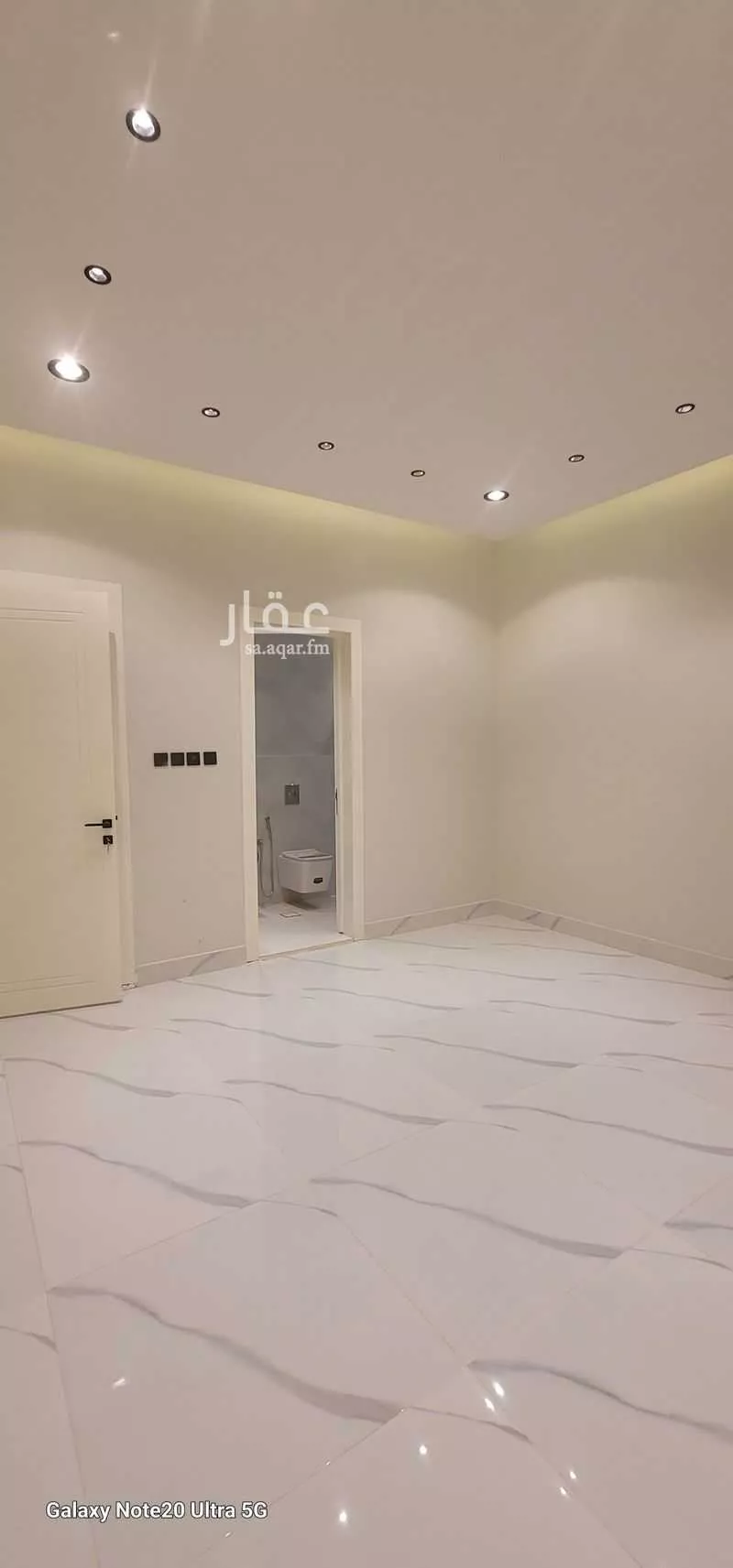 5 bedroom floor in Al Janadriyah 3