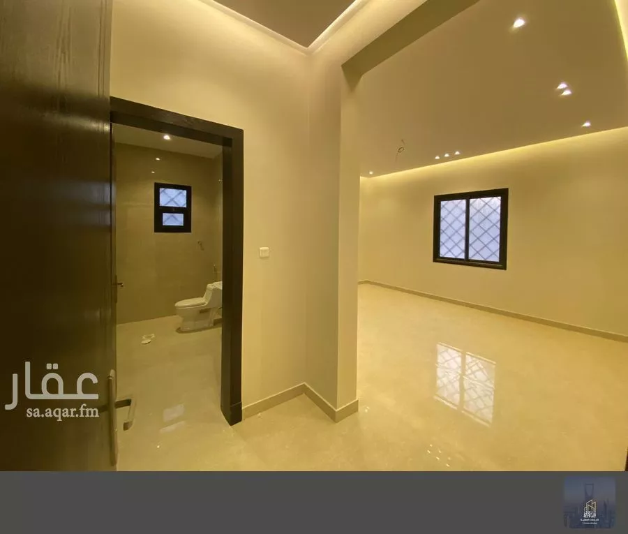 5 bedroom floor in Al Janadriyah 2