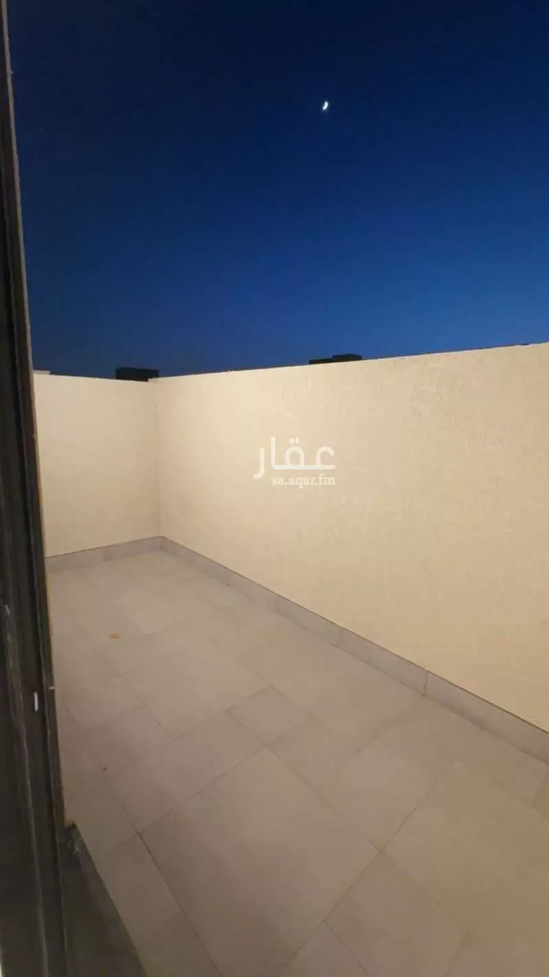 دور 4 غرف في العارض 12