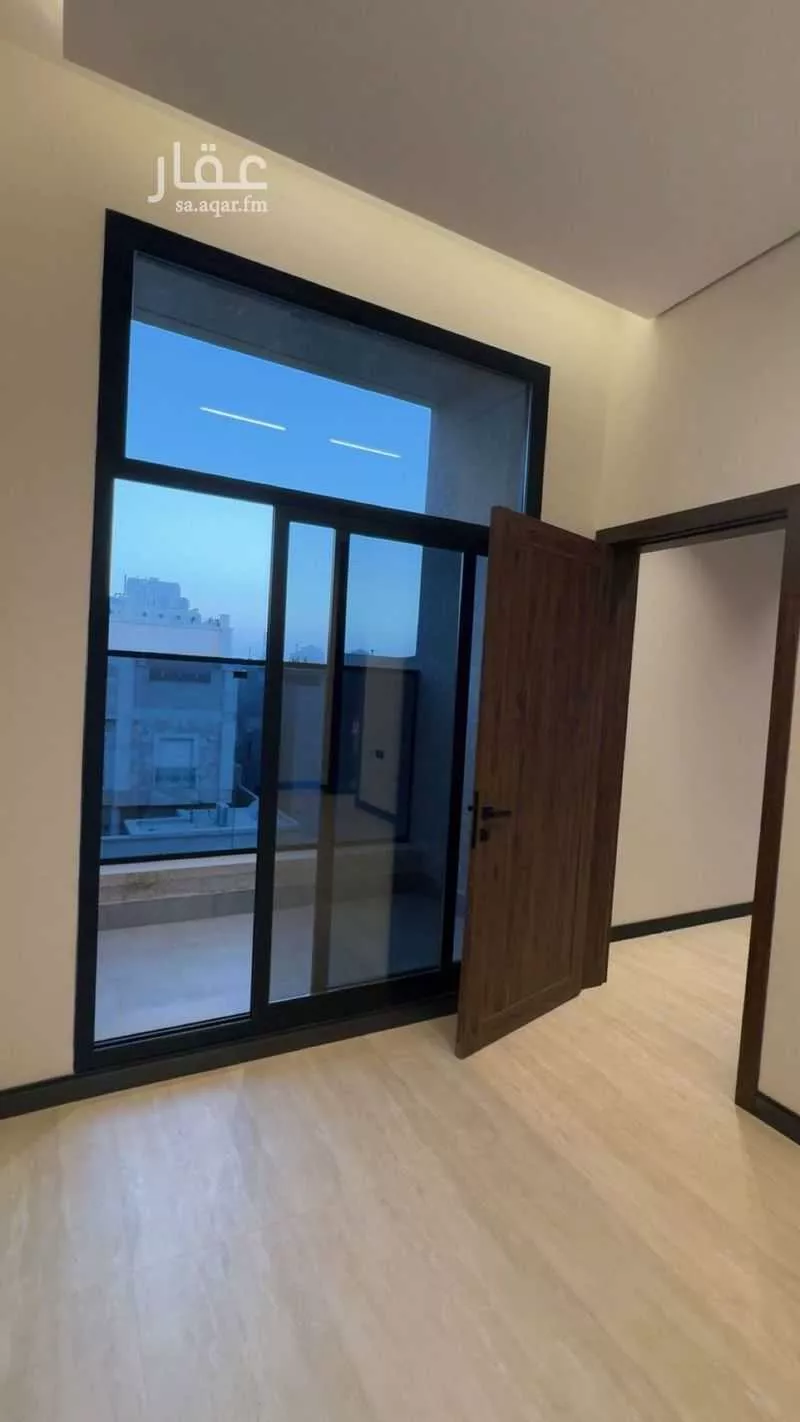 دور 4 غرف في العارض 15