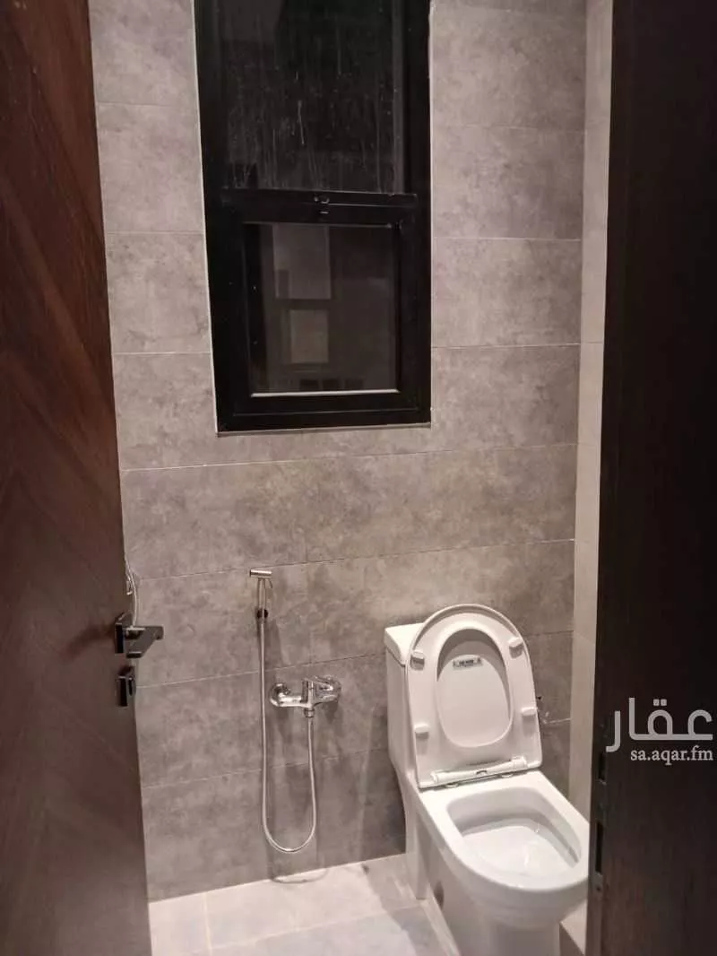 5 bedroom floor in Okaz 4