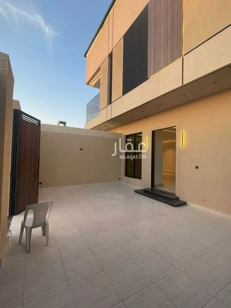 6 bedroom floor in Ash Sharq 2