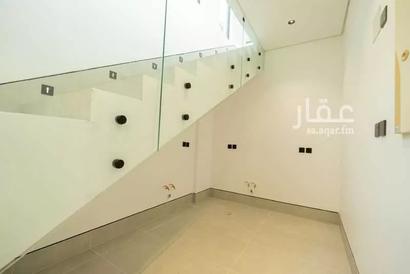 3 bedroom floor in Al Aridh 22