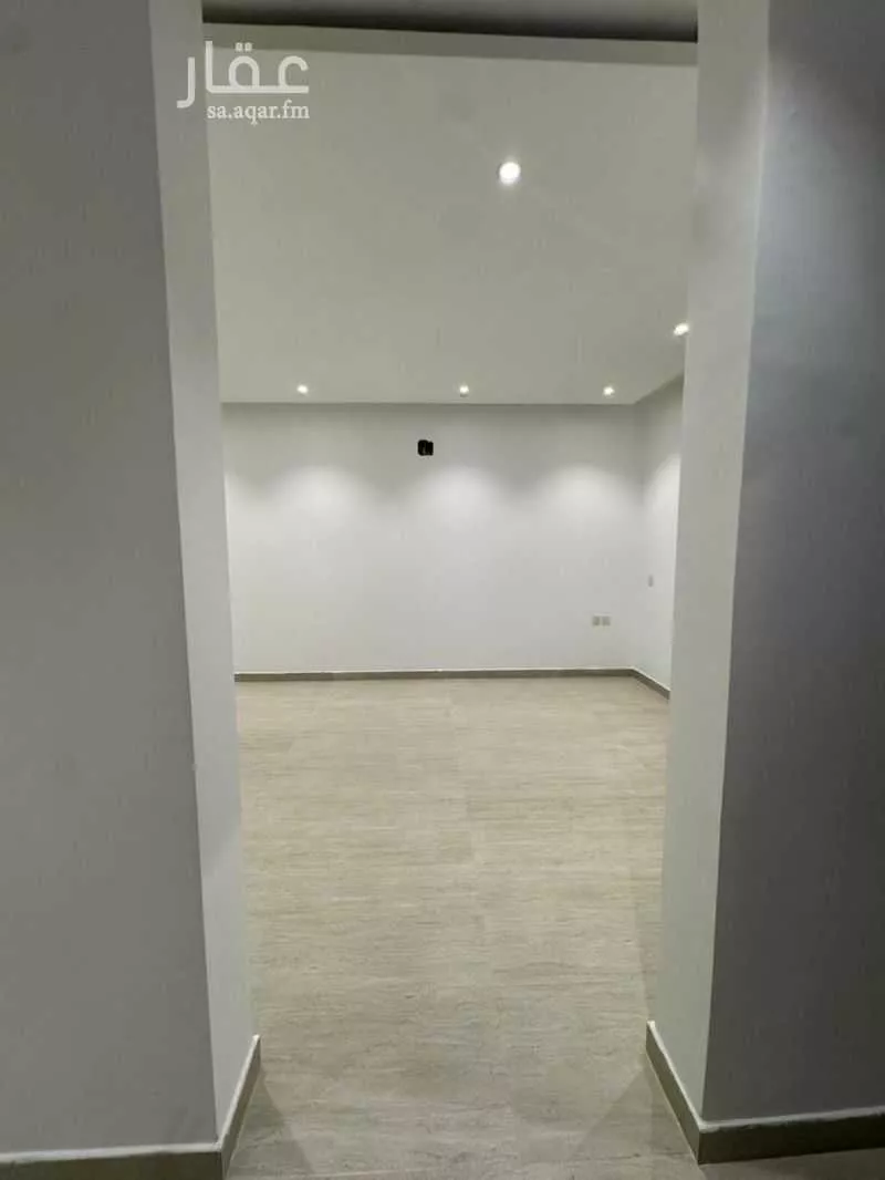 4 bedroom floor in Al Aridh 4