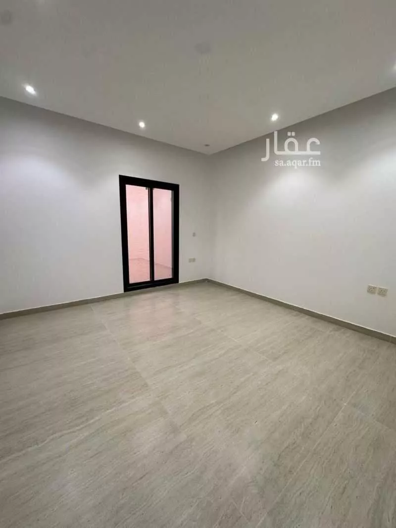 4 bedroom floor in Al Aridh 7