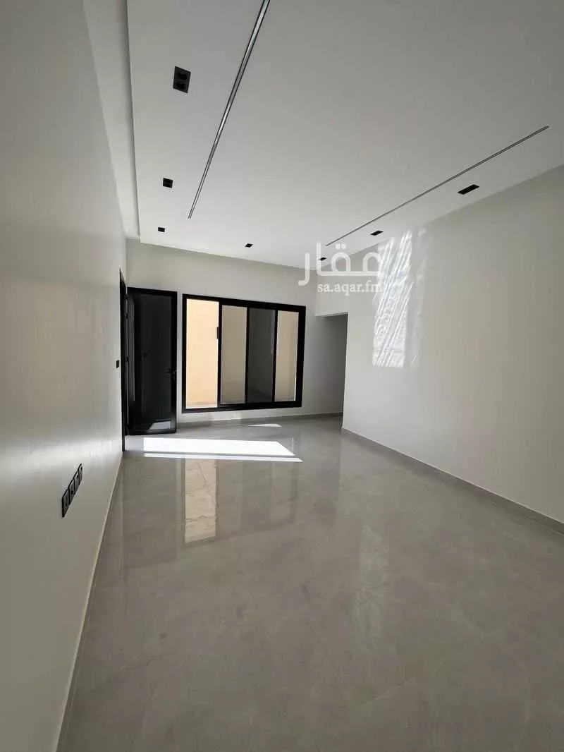 8 bedroom villa in Al Qadisiyah 3