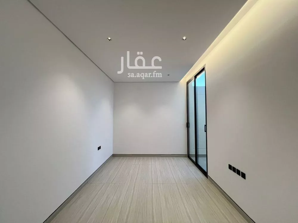 دور 3 غرف في العارض 12