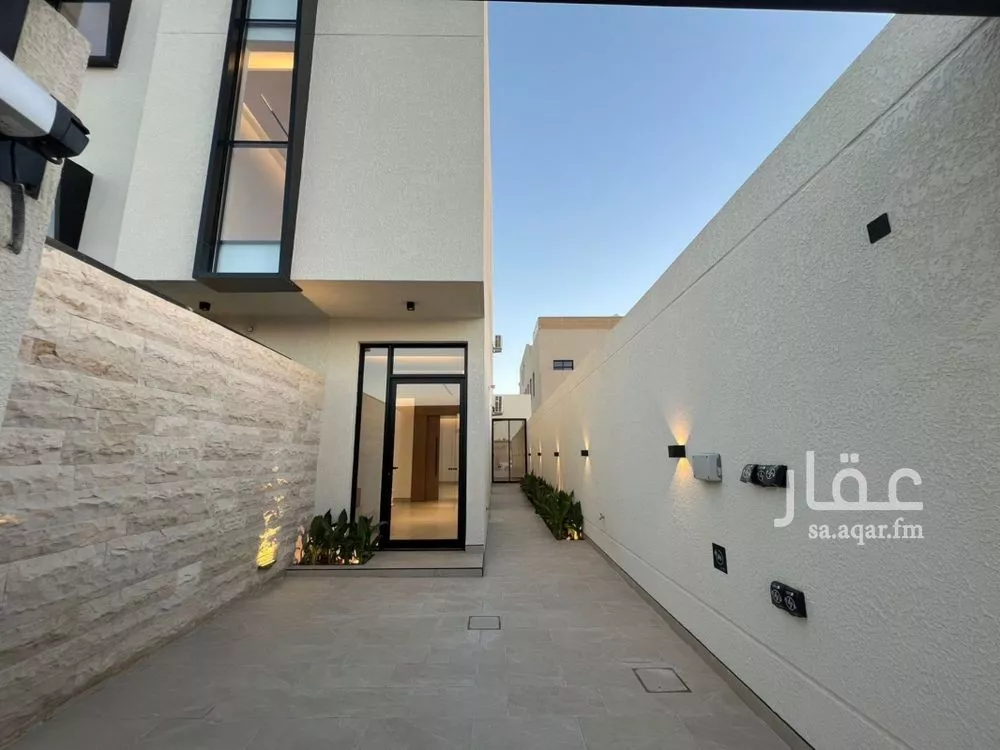 دور 3 غرف في العارض 11