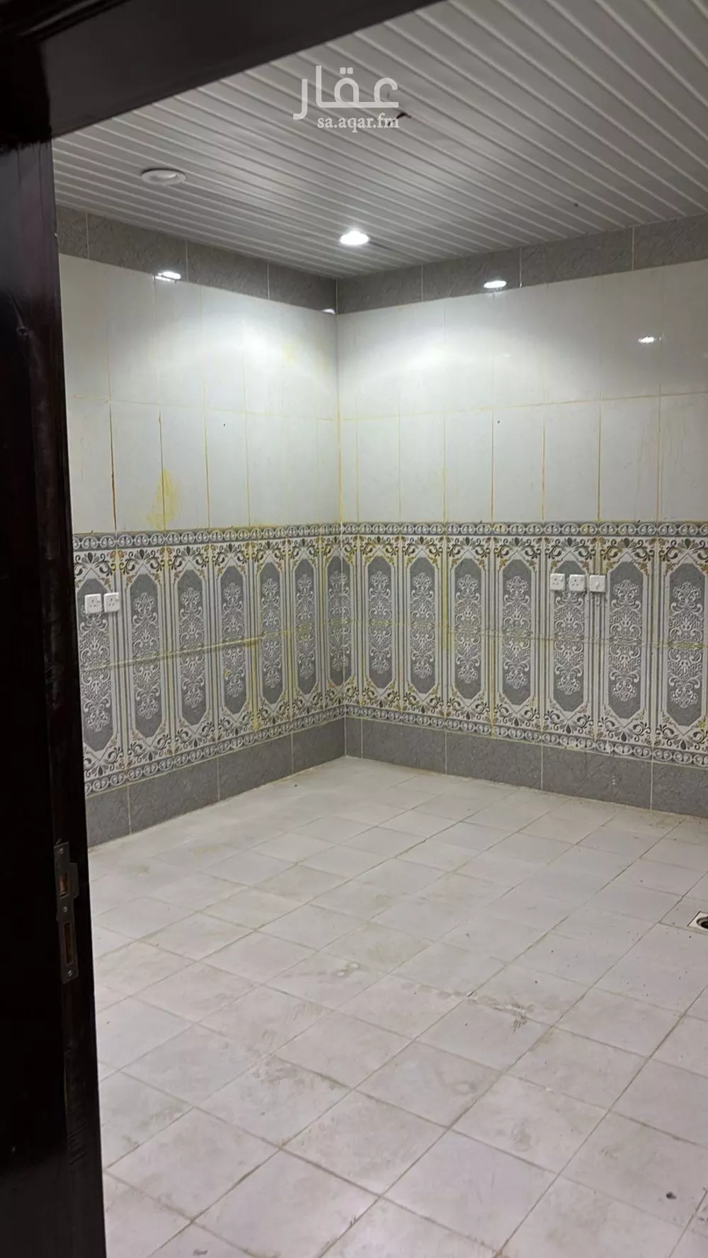 6 bedroom floor in Al Difa 9