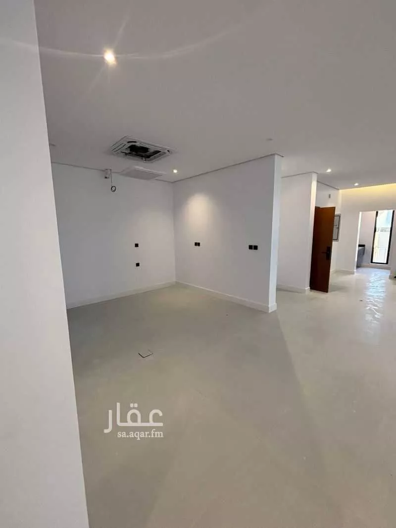 دور 4 غرف في الملك عبدالله 6
