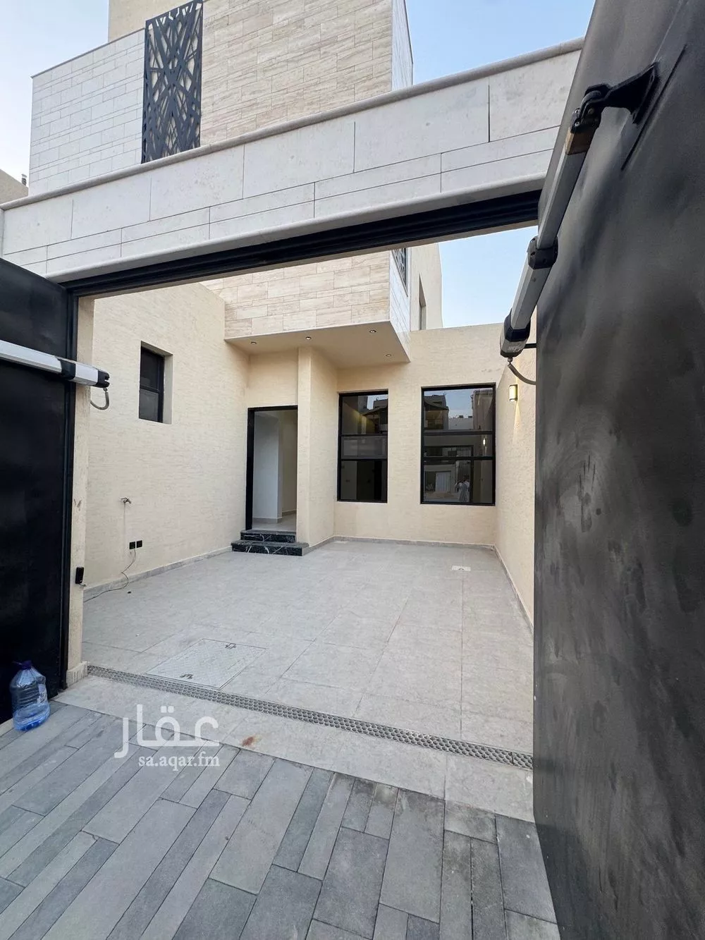 3 bedroom floor in Al Safa 6