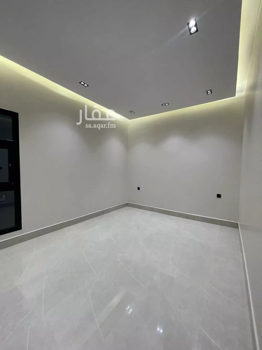 5 bedroom floor in Al Janadriyah 7
