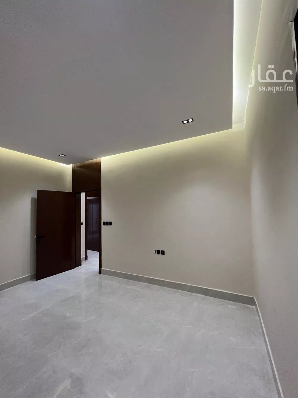 5 bedroom floor in Al Janadriyah 8