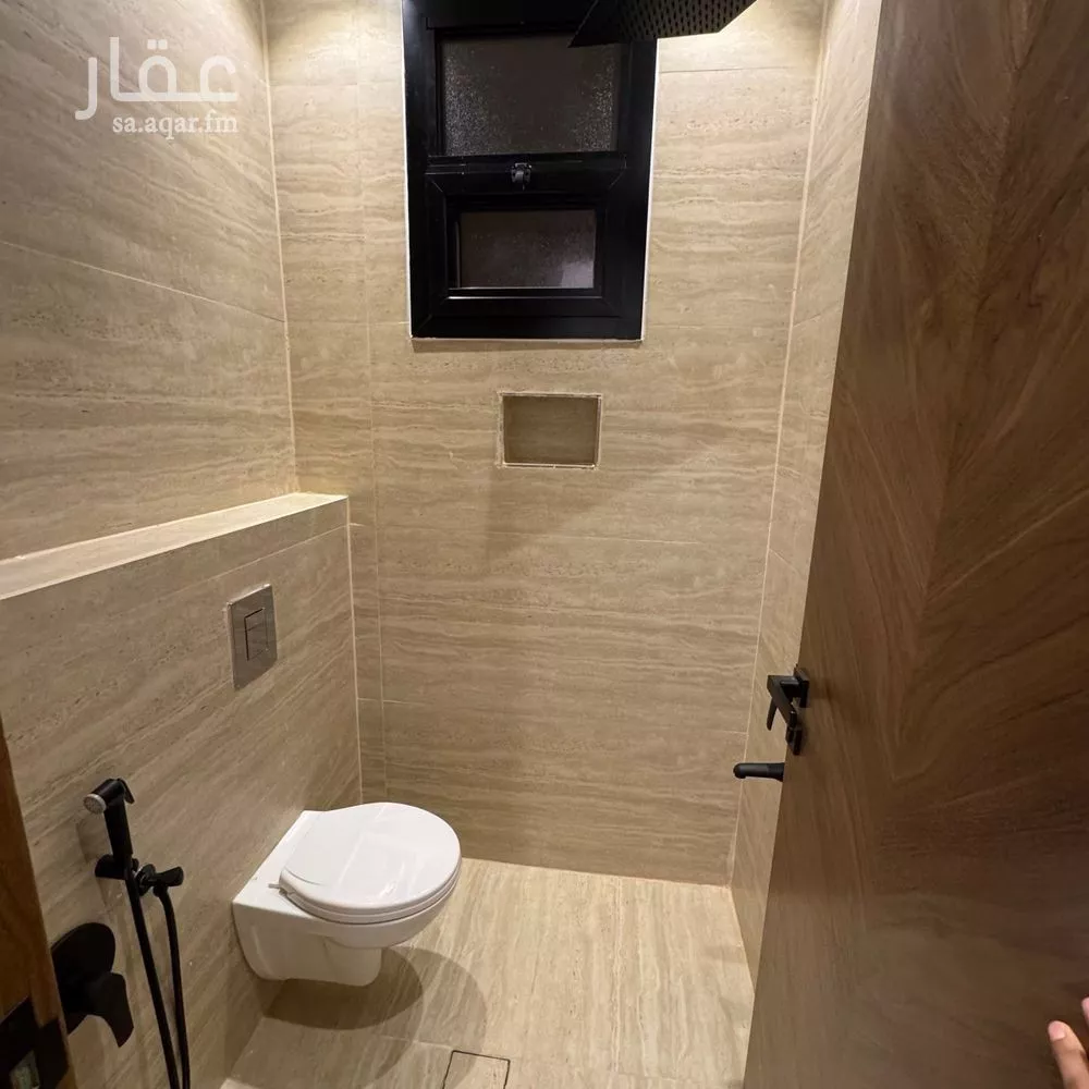 5 bedroom floor in Dhahrat Namar 4