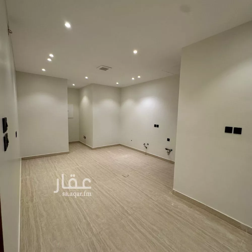 5 bedroom floor in Dhahrat Namar 8