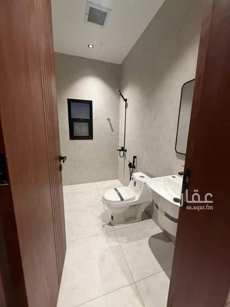 3 bedroom floor in Al Maizilah 3