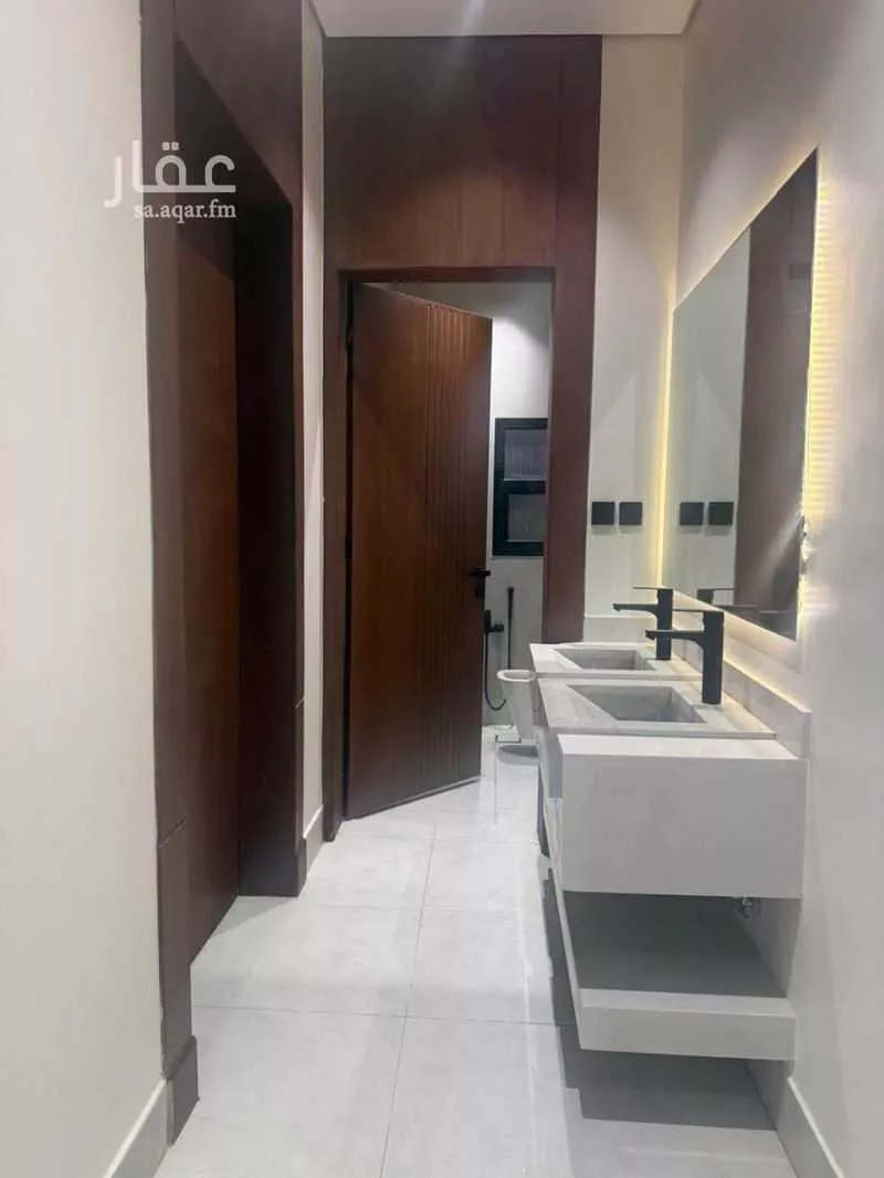 3 bedroom floor in Al Maizilah 4