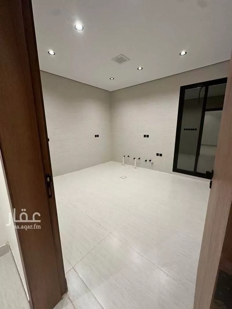 دور 4 غرف في السعادة 7