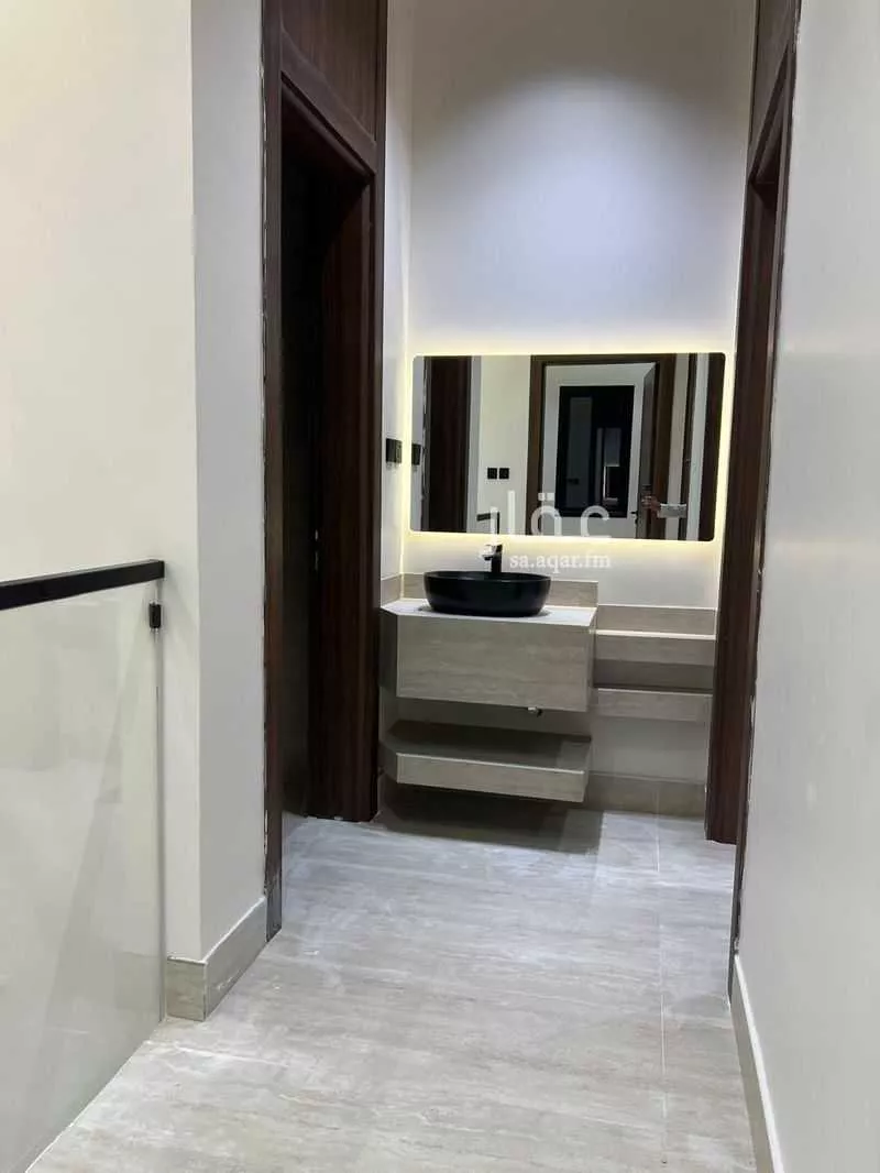 4 bedroom floor in Badr 5