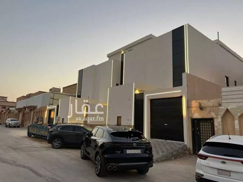 4 bedroom floor in Badr 10