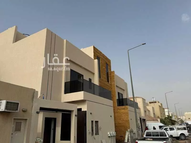 3 bedroom floor in Al Rawabi 6