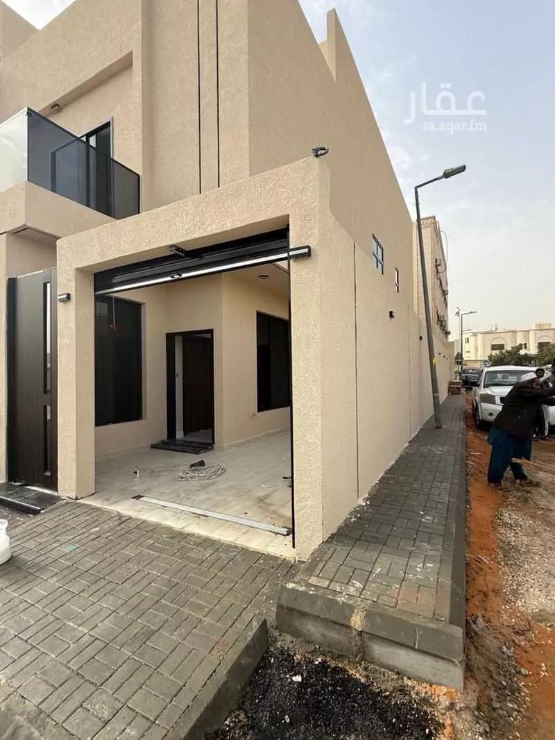 3 bedroom floor in Al Rawabi 7