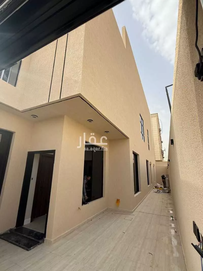 3 bedroom floor in Al Rawabi 8