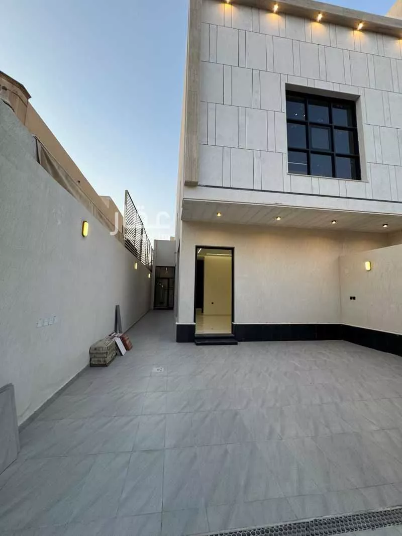 3 bedroom floor in Al Munsiyah 2