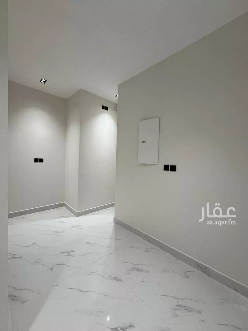 3 bedroom floor in Al Munsiyah 9