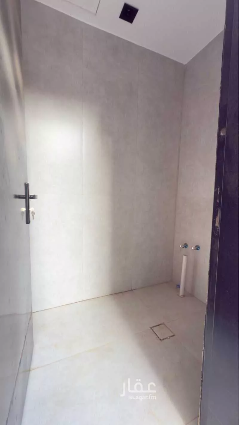 4 bedroom floor in As Suwaidi 13