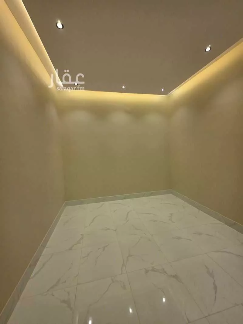 4 bedroom floor in Badr 6