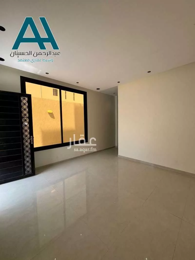 4 bedroom floor in Al Janadriyah 3