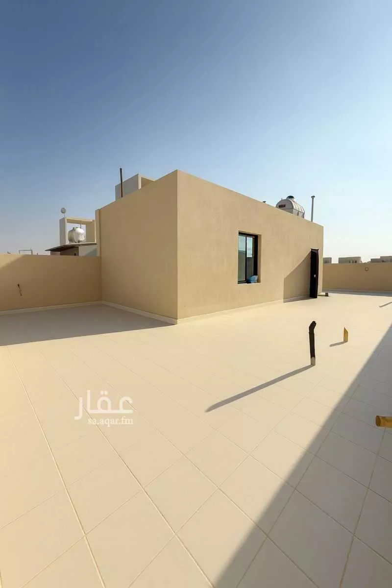 5 bedroom floor in Badr 4