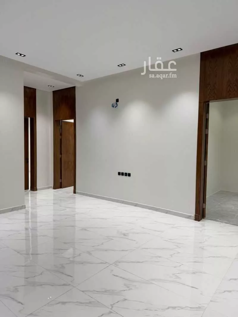 4 bedroom floor in Al Khaleej 8