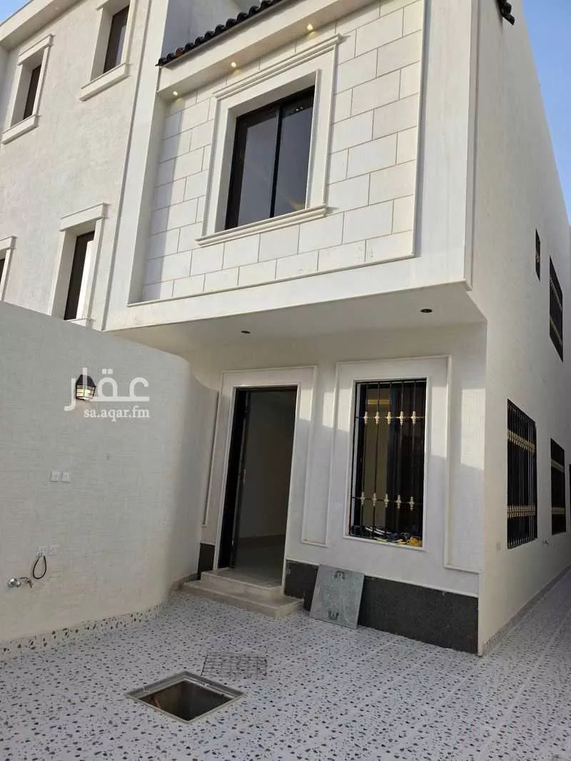 4 bedroom floor in Badr 3