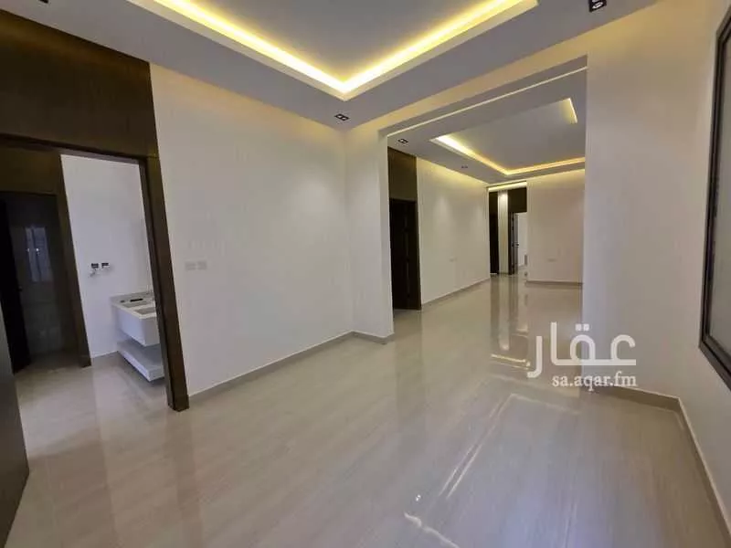 4 bedroom floor in Badr 8