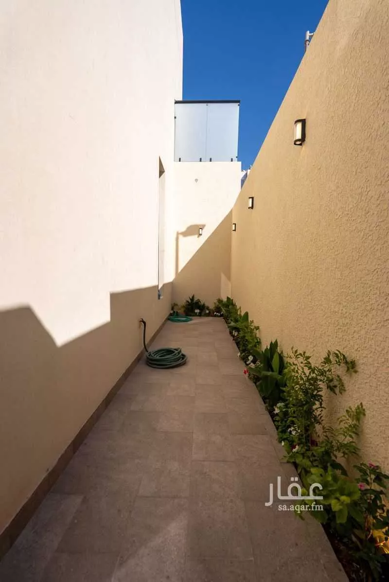 3 bedroom floor in Al Olaya 4