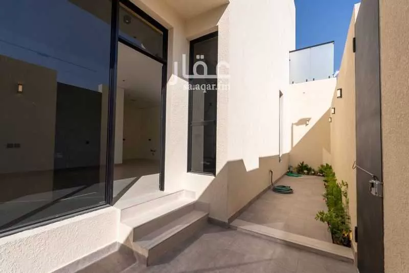 3 bedroom floor in Al Olaya 7