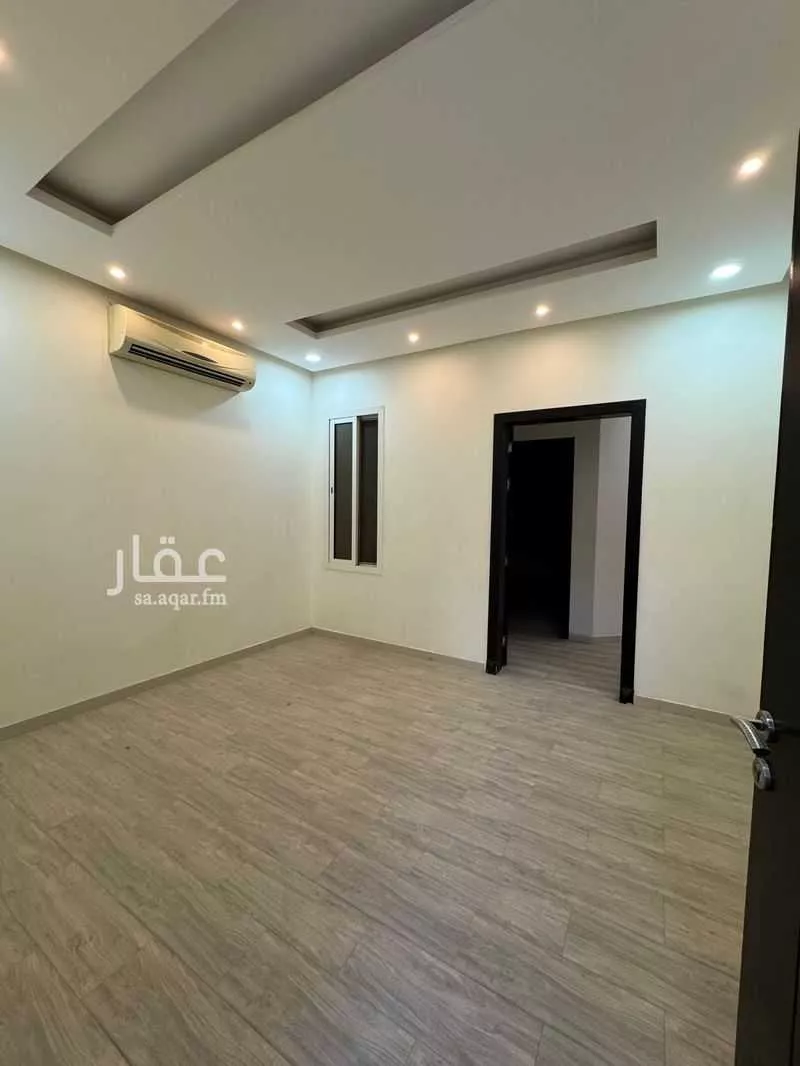 دور 4 غرف في العارض 10