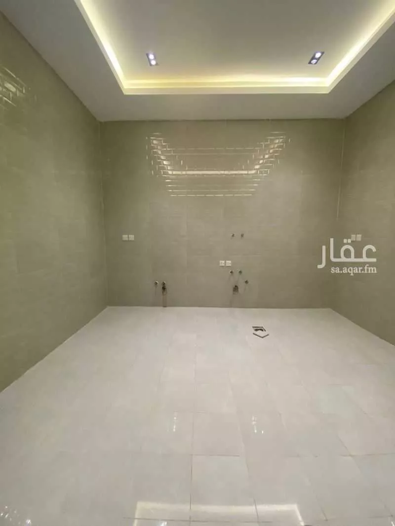 4 bedroom floor in Badr 7