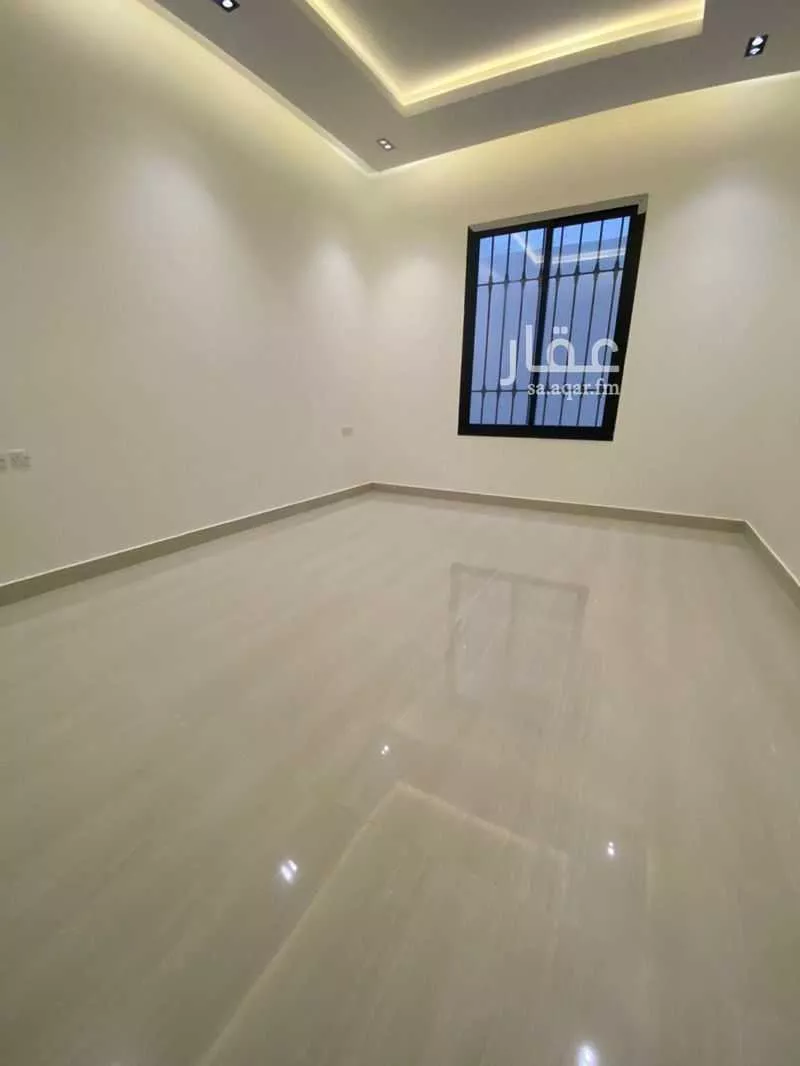 4 bedroom floor in Badr 8