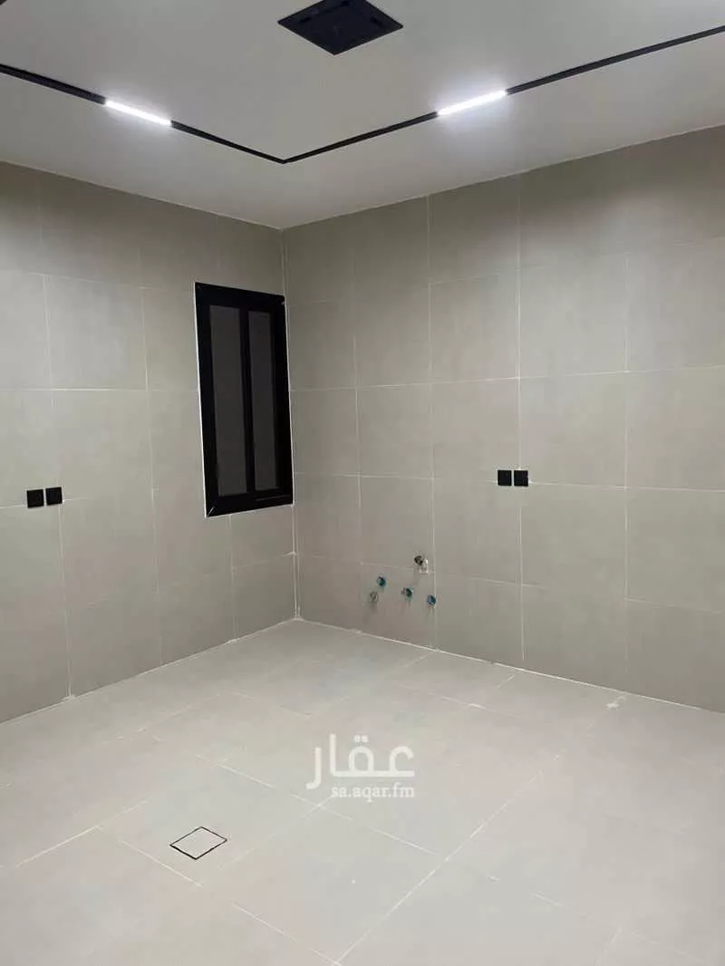 5 bedroom floor in Al Janadriyah 4