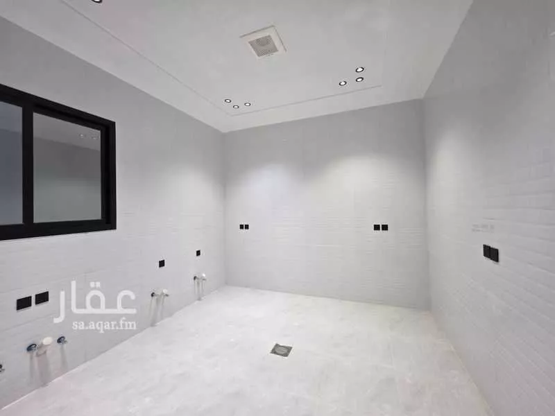 4 bedroom floor in Dirab 15
