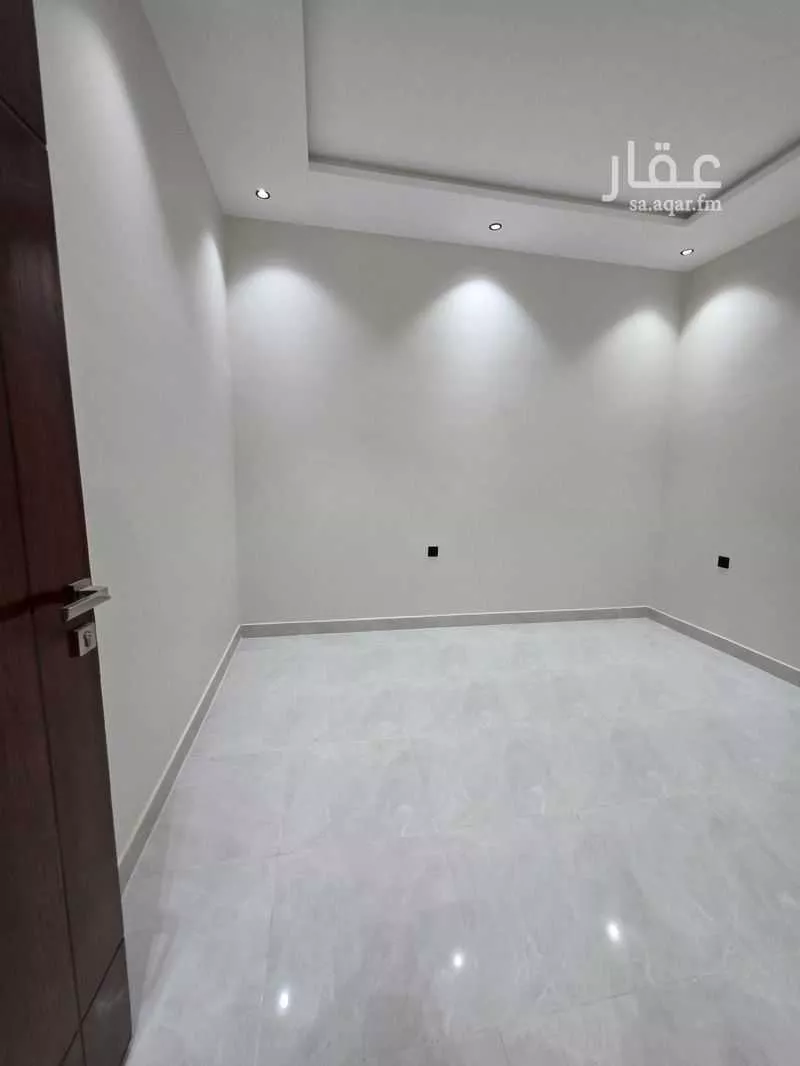 4 bedroom floor in Dirab 10