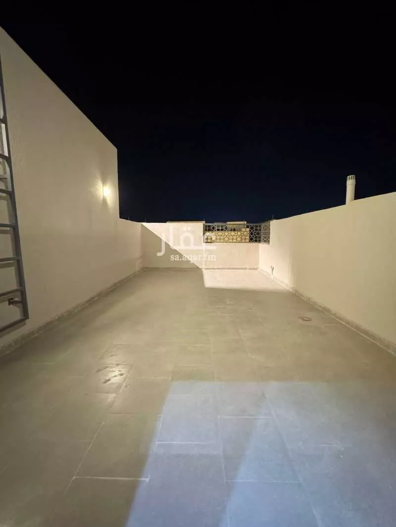 7 bedroom floor in Dirab 18